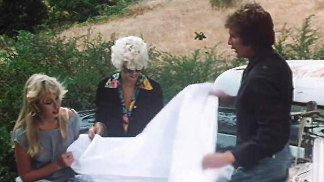 Vintage MILFs with big hair spreading white sheet outdoors horny retro threesome