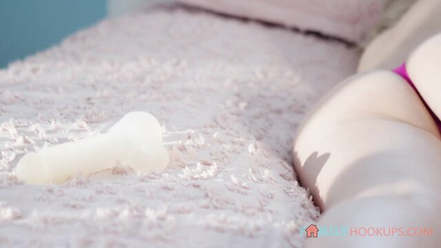 Madison Summers blonde babe in pink bikini with dildo on bed