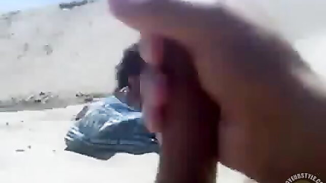 Amateur handjob POV to stranger on beach with blue tarp