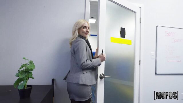 Blonde Lola Pearl in tight office skirt suit at door, Mofos threesome