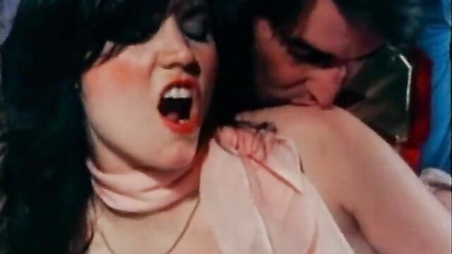 Kandi Barbour screaming in ecstasy as man embraces her in Super-Rod 1