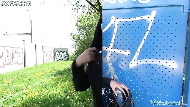 Jennifer Mendez busty Czech teen sticky facial under railway bridge