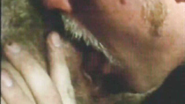 Retro porn closeup of man eating hairy pussy from Pussycat Film 420