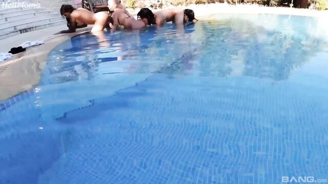 Five hot babes nude in pool lesbian orgy, wet bodies teasing