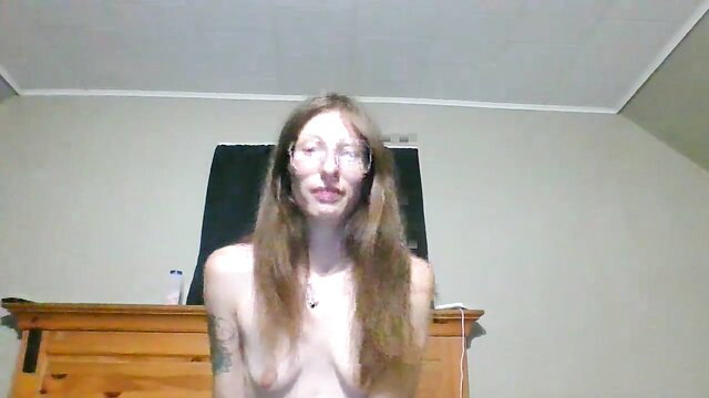 Kenziea25 nude webcam tease, fit body exposed on Chaturbate