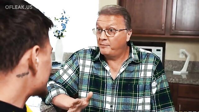 Hunky tattooed guy chats with chubby mature stepmom in plaid shirt