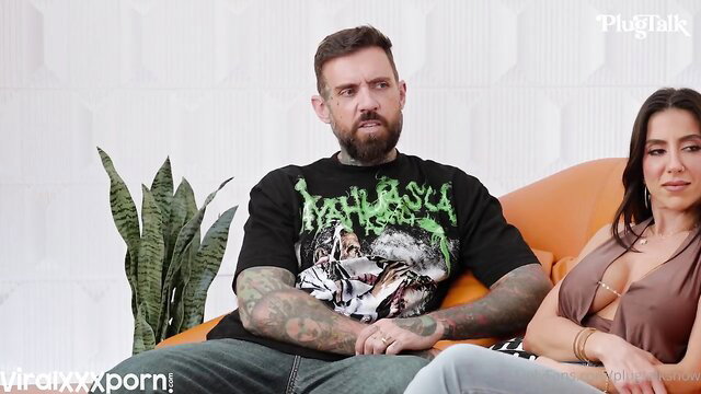 Lena The Plug and Catherine Knight in hot OnlyFans threesome tease