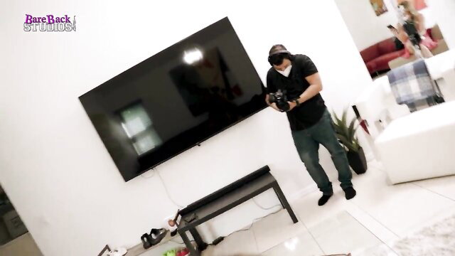 Melanie Hicks films sneaky sex with thicc stepdaughter Bess Breast