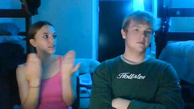 Lilred_69 redhead teen couple clapping in pink top, amateur Chaturbate