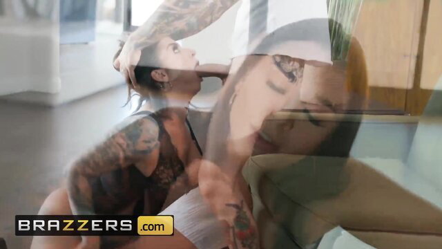 Ivy LeBelle tattooed beauty deepthroats in steamy Brazzers scene