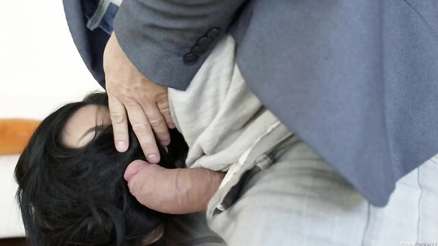 Apolonia Lapiedra deepthroats huge cock in hardcore blowjob