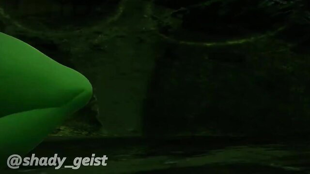 MLP futa green pony breeding widow in dark cave scene