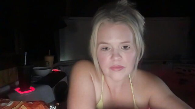 Firstclassduchess in yellow bikini hot tub Chaturbate leak