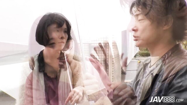 Shino chats intimately with man outdoors in JAV thumbnail