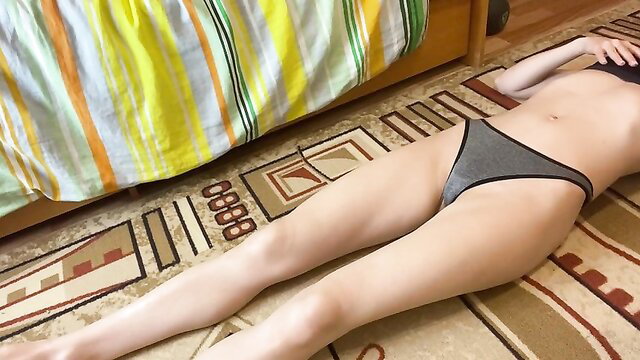 Anngrinch topless in gray thong doing abs exercises on floor