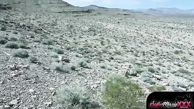Sofie Marie naked in desert, outdoor cougar adventure