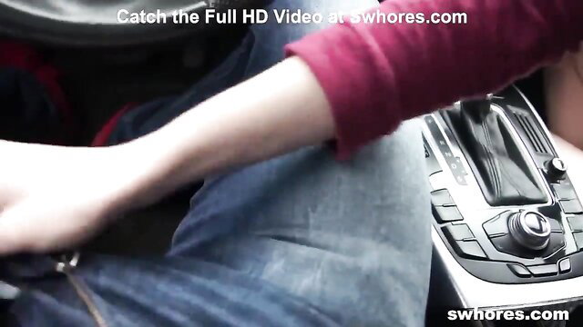 Amateur car blowjob with girl in pink top sucking cock closeup