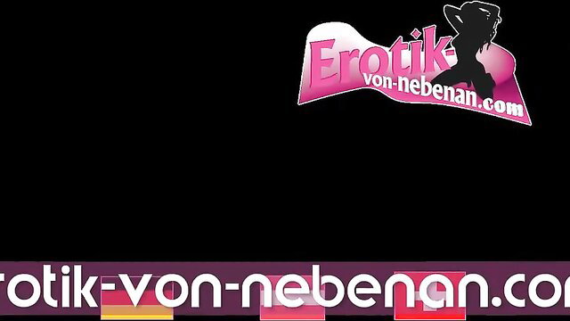 Erotik von Nebenan blonde babe in sexy pose