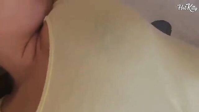 Amateur white girl deepthroats boyfriend's cock closeup