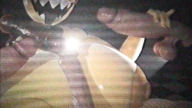 Blonde bombshell too hot to handle in freaky dick kebab toy play