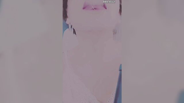 Alexlexar Iranian trans teen closeup lips and neck tease