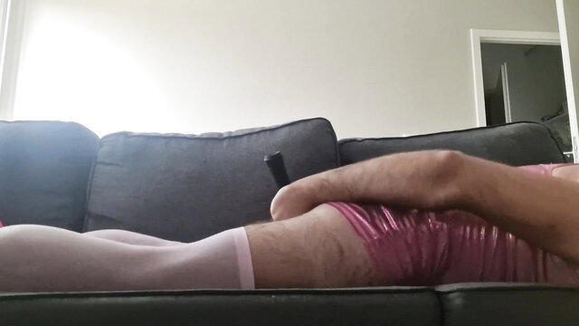 Melinangel tests new toy on couch in pink lingerie and stockings