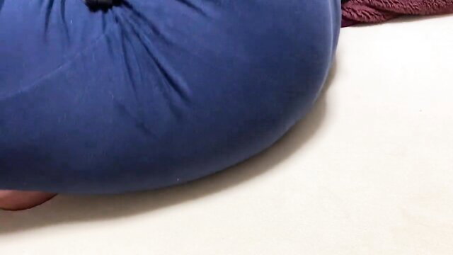 Rin Fart's big blue yoga pants ass closeup, Japanese fart fetish tease