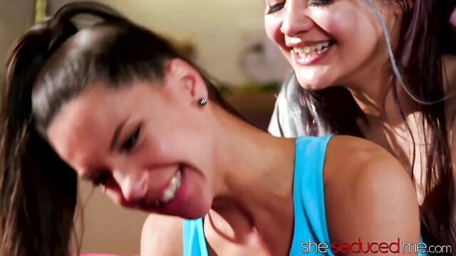 Alex De La Flor and Milana Ricci in a lesbian scene