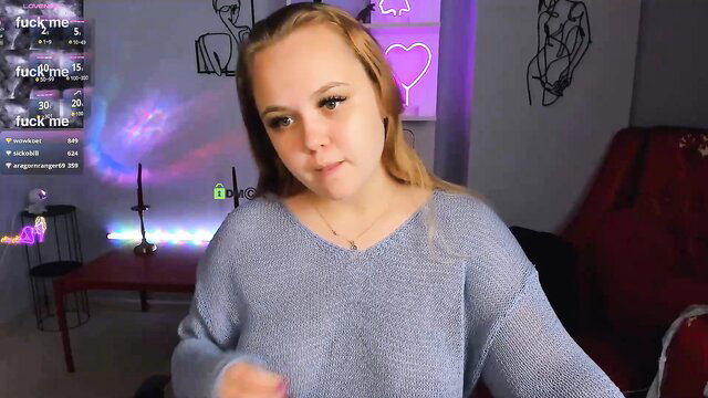 Esma Shine blonde teen tease in sweater Chaturbate leaked video