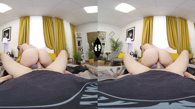 Taylor Gunner MILF cheating wife spreads huge ass cheeks