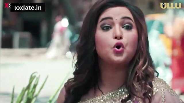 BBW Indian MILF in sparkly saree pouting seductively