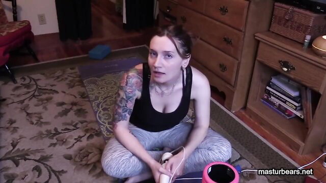 Mom Megan tattooed with hitachi wand gymnastic solo masturbation