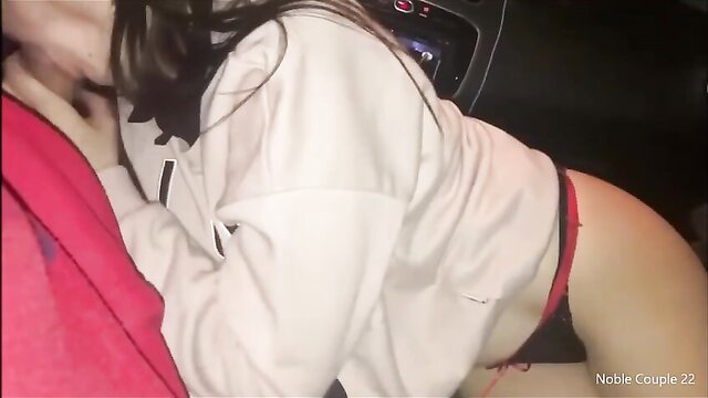 Unfaithful Italian girl in car cheating sex, amateur couple action