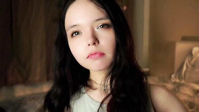 Shy 18yo skinny teen romainerudoy closeup face Chaturbate