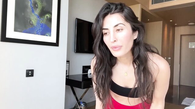 SaharBabs hot brunette in tight red top yoga legging try on haul