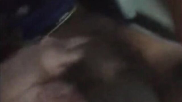 Blurry amateur LA BBW deepthroating BBC in car drive-thru