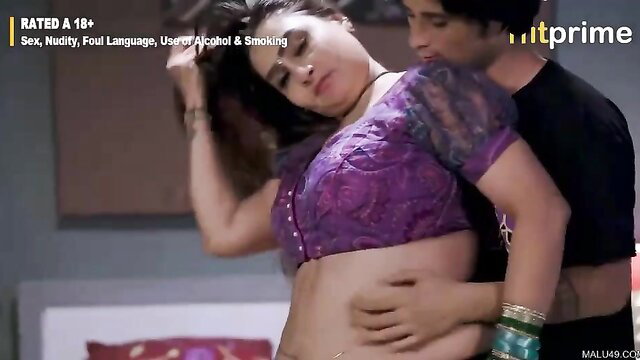 Desi Bhabhi in purple saree blouse groped by man, hot Indian tease