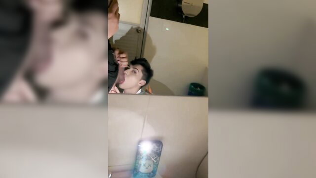 Unpaisamas gay-for-pay blowjob in uni toilets by best friend