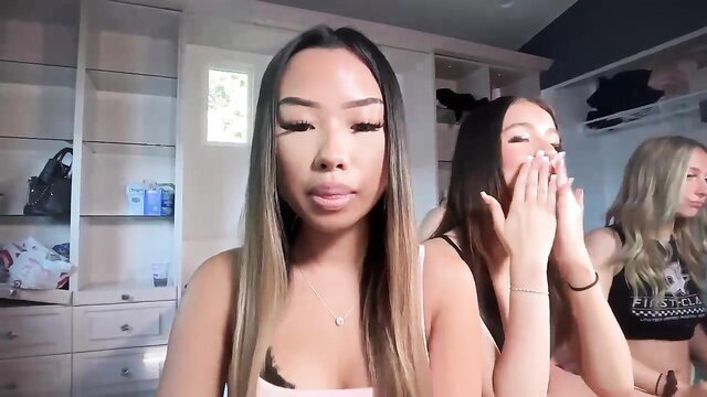 itsellagrace and hot friends giggling in skimpy tops, innocent 18yo leaked Chaturbate