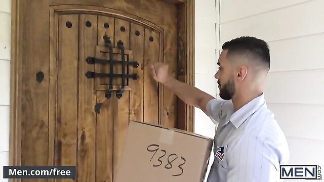 Arad Winwin as hot USPS mailman with package at door - Men.com