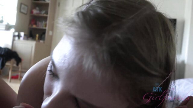Busty teen closeup face legs up shaved pussy for boyfriend