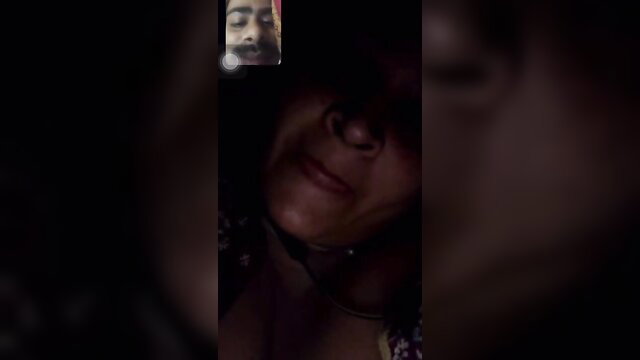 Cheating Desi wife flashes perfect boobs on video call