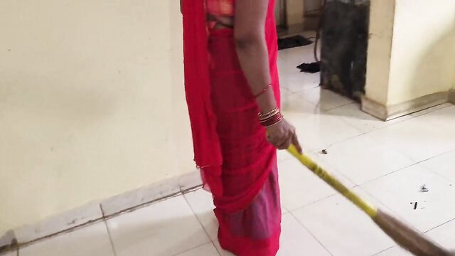 Desi bhabhi in red saree mopping floor, hot Indian housewife tease