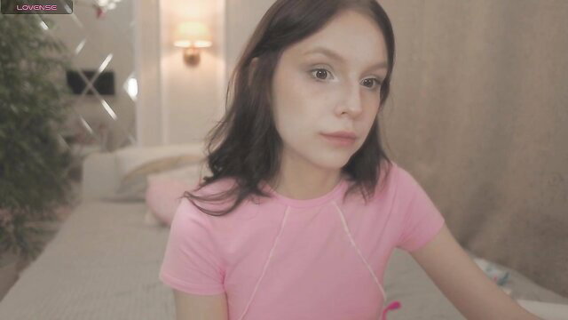 Claire Bennett daddysgirl teen in pink top, cute face closeup