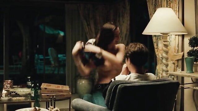 Sydney Sweeney topless hot scene Euphoria S2E3 nude tits celeb