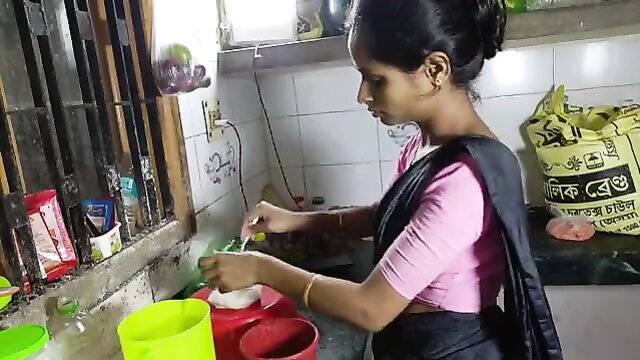 Indian village gorgeous doll Pamita in tight saree in kitchen