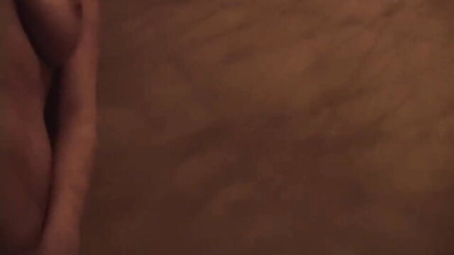 Amateur sensual Latina with delicious big juicy ass side view tease