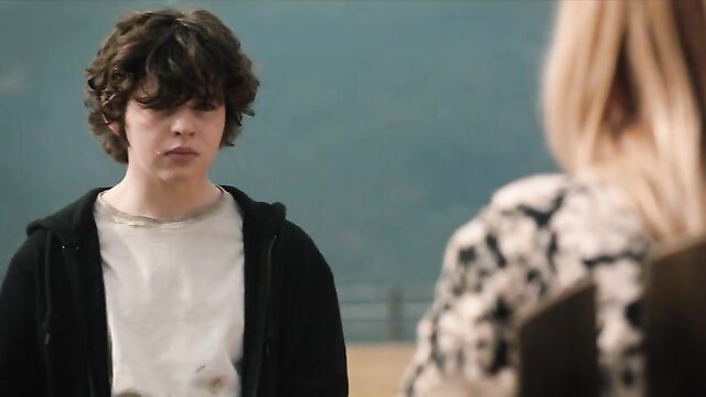 Kelly Reilly topless nude scene Yellowstone S4 hot celeb tits