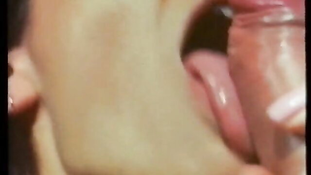 Ajita in La perdizione vintage 1988 blowjob closeup