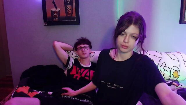 x_files_t teen couple on couch, her big ass in tight tee, leaked Chaturbate